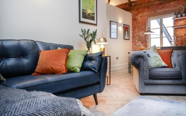 Padstow Escapes - The Long Room Luxury Apartment