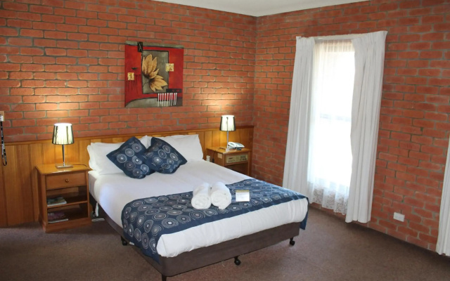 Bakery Hill Motel