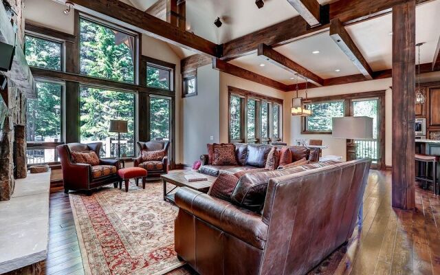 Rocky Mountain Lodge