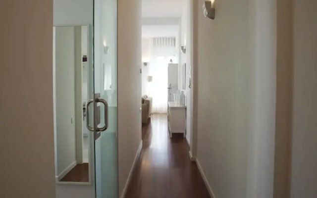 ApartUP San Vicente Hall