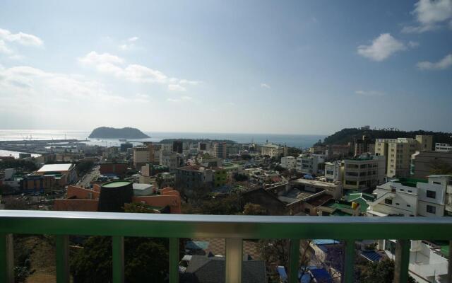 Momento Hotel