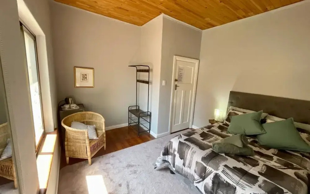 Room-living In Camps Bay Summer