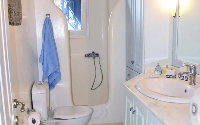 Mykonian Iros Suites & Villas