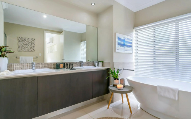 Escapades @ Palm Cove