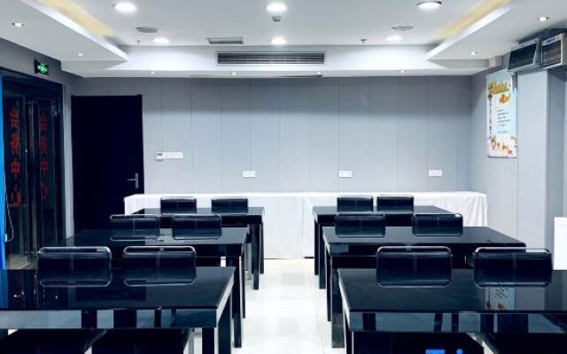 Saijia Hotel (Rugao Rt Mart)