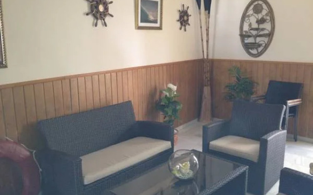 Hostal Reyes