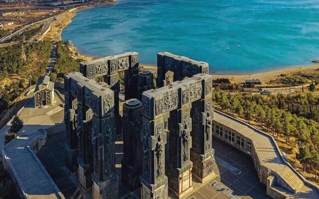 Black Sea Hotel Tbilisi