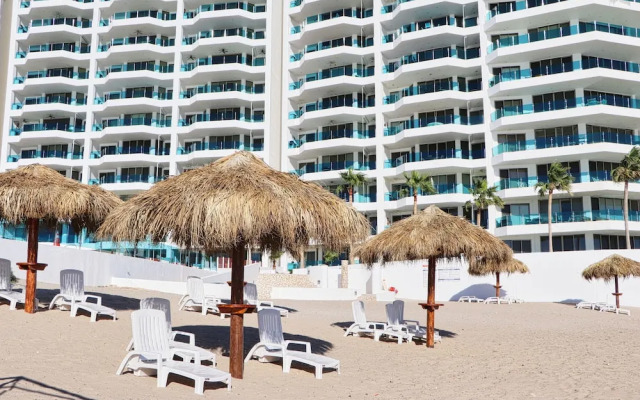 Esmeralda Beach Resort