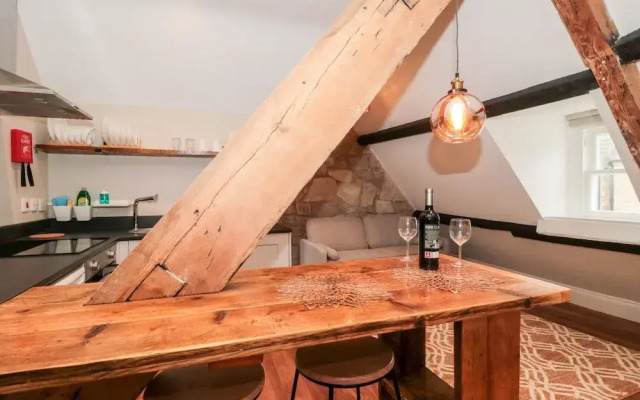 Purbeck Hotel Apartments - Flat 6