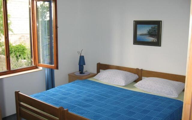 Apartment Vrulje