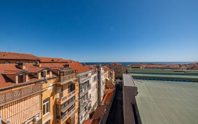 Sea View Central Apartment