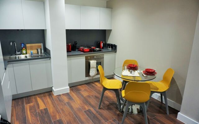 Manchester 228