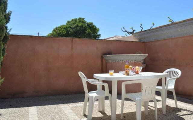 Appartement Sainte-Maxime, 1 pièce, 2 personnes - FR-1-226-299