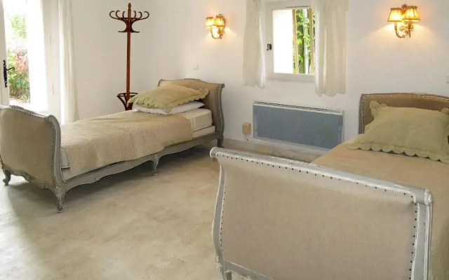 Holiday Home Les Puits Neufs - CVN145