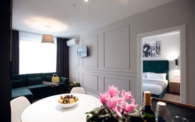 Spacious Apartment Center