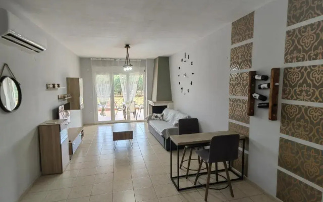 Dimitra Boutique Apartments 3