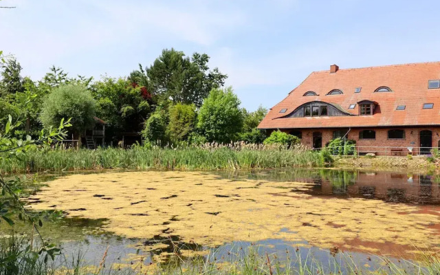 Rustic-style Apartment in Buschenhagen With Garden