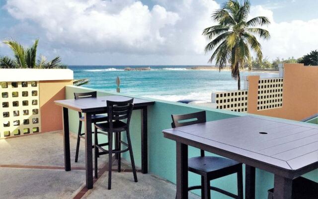 Beach condo with Pool and Ocean View