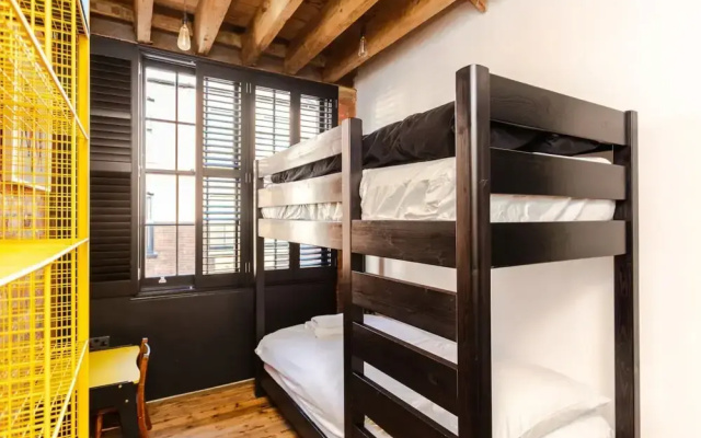 Spectacularly Unique 4 Bedroom House in Bethnal Green