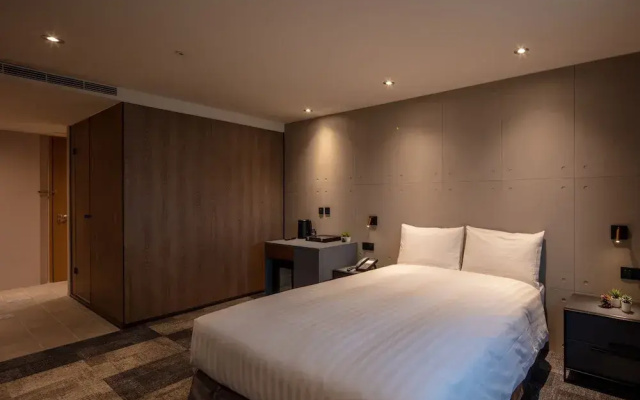 Roaders Plus Hotel Theme