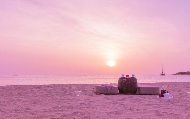 Sunrise Pasikuda
