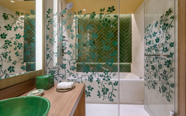 Querencia de Sevilla Autograph Collection