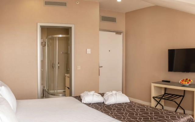 Elm Suite Hotel
