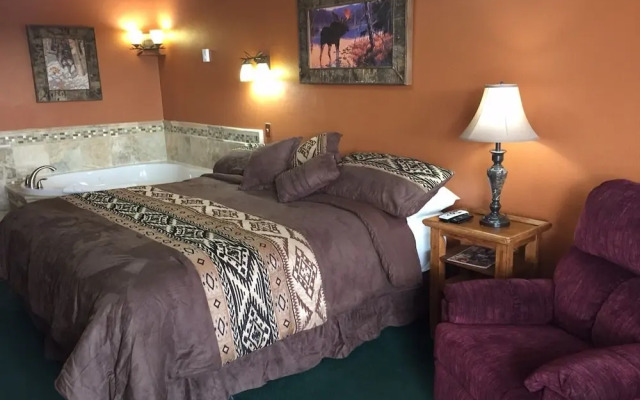 Going-To-The-Sun Inn & Suites