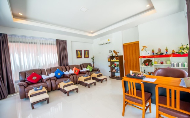 Grand Nai Harn Suites – Guest Rooms – Rawai