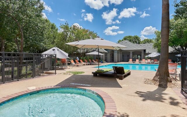 The Domain Luxury Suites by Sonder