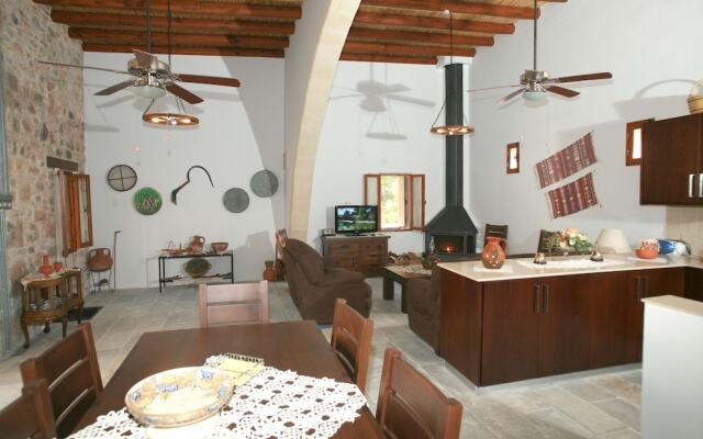 Areti Courtyard Villas
