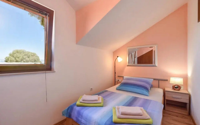 Nice Home in Skrip With 4 Bedrooms, Wifi and Outdoor Swimming Pool