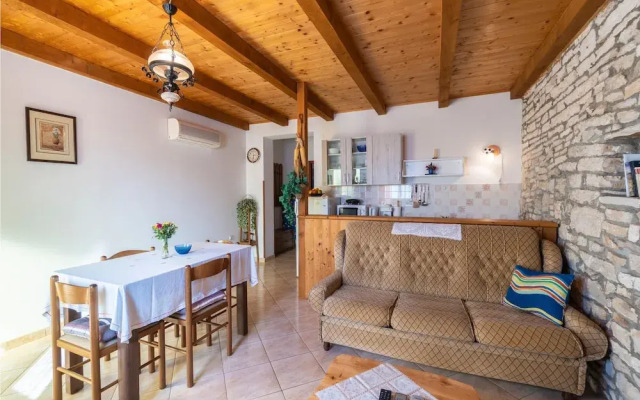 Awesome Home in Hrboki With 1 Bedrooms and Wifi