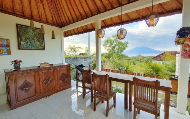 Hotra Hill Cottage