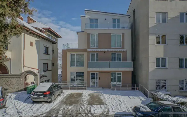 CN2i Luxury Accommodation MC