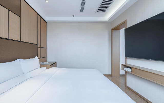 Ji Hotel (Shanghai Zhoupu, Wanda Plaza)