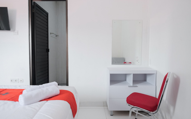 RedDoorz near Kota Tua 2