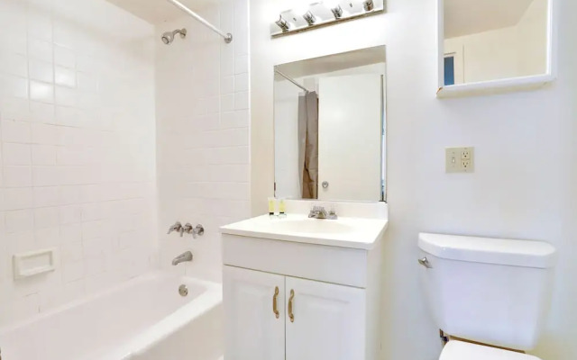 Immerse Yourself in This Beatiful Apt