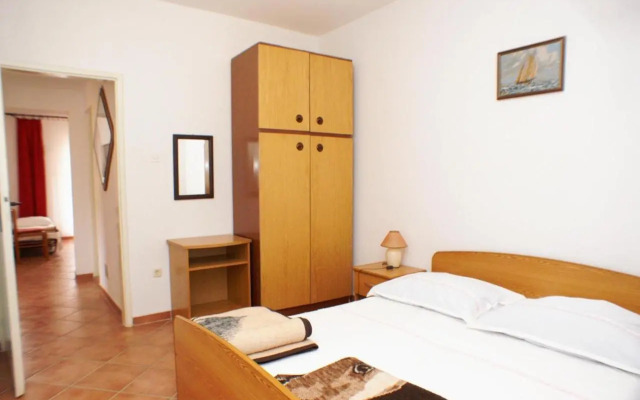 Apartment Mandre 523b