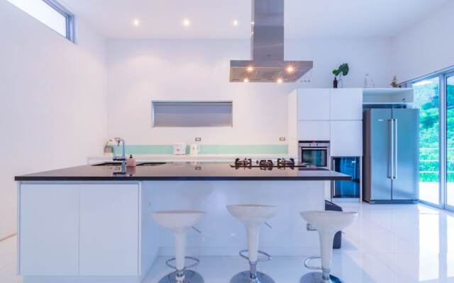 4 Bedroom Modern Pool Villa