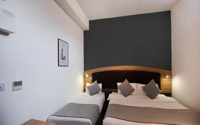 Arinza Hotel