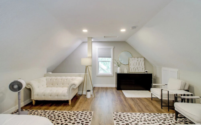 Stylish 'crosby Cottage' - 1 Mi to Serpent Lake!