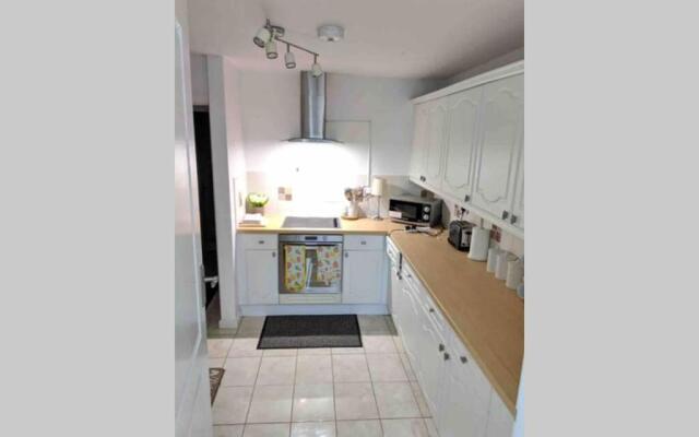 The Bay Apartment - 10 Mins from WMC