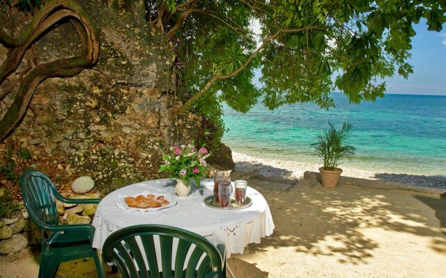 Bluefields Bay Villas
