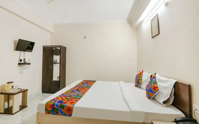 Capital O Samrat Palace Near Nampally Station