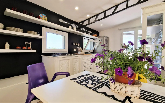 AL094 La piccola casa di Cinzia