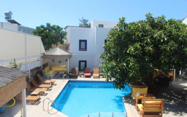Oya Boutique Hotel & Suites