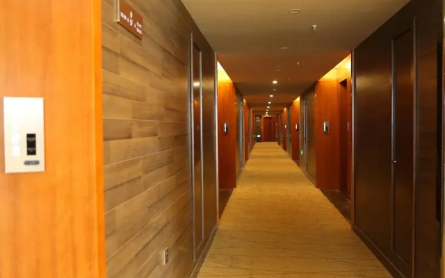 Yinhuang Holiday Hotel
