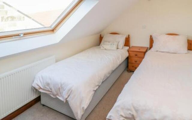 Whalebone Cottage at Broadings Farm