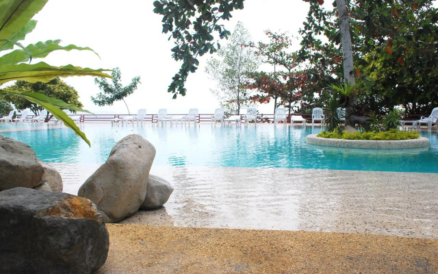 Almont Beach Resort